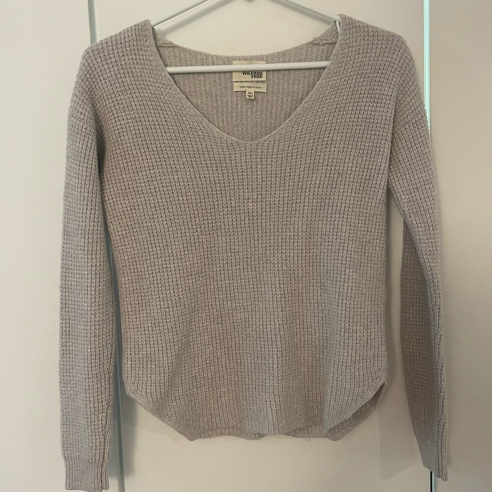 Aritzia- Wilfred Free 100% wool gray pullover sweater